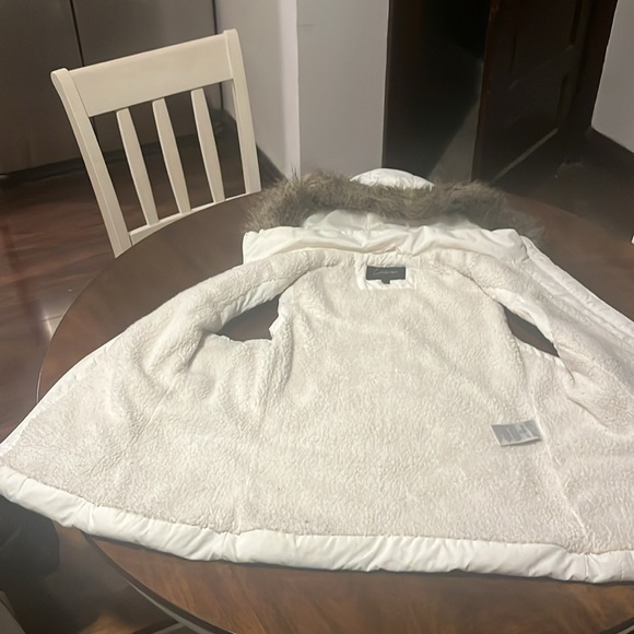 Banana Republic puffer fleece lined vest, removable faux fur lined hood, Ivory - Picture 2 of 4